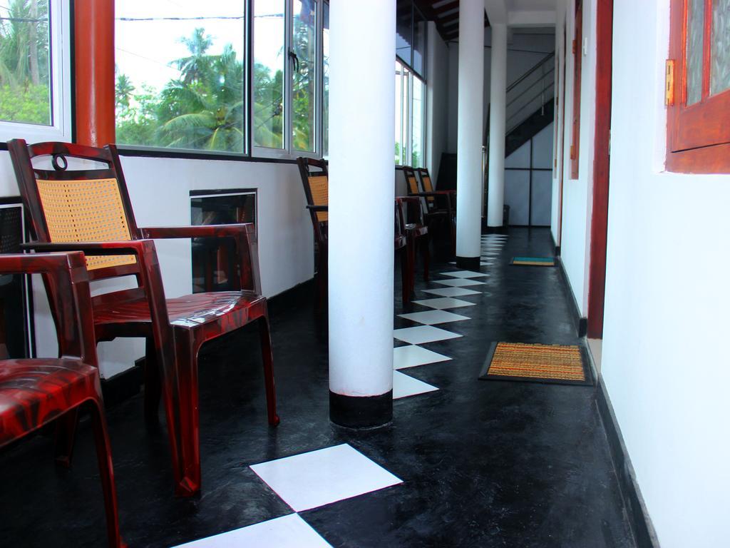 Heaven Star Rest Bed & Breakfast Mirissa Exterior foto