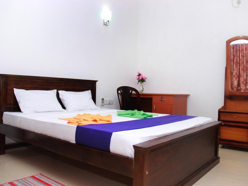 Heaven Star Rest Bed & Breakfast Mirissa Exterior foto