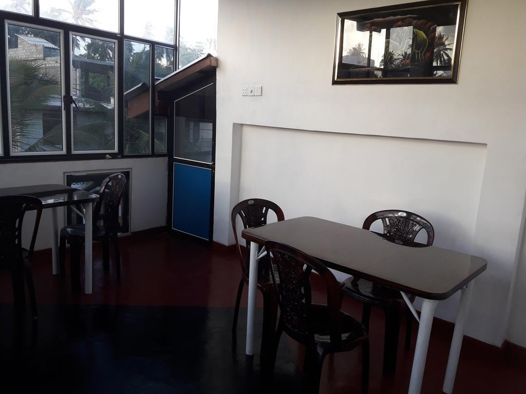 Heaven Star Rest Bed & Breakfast Mirissa Exterior foto