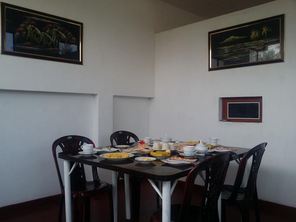 Heaven Star Rest Bed & Breakfast Mirissa Exterior foto
